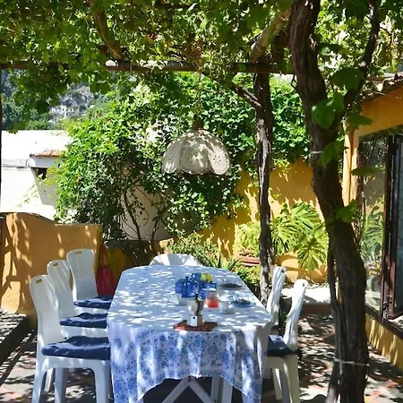 Villa La Pistrice With Seaview And Enclosed Garden Positano