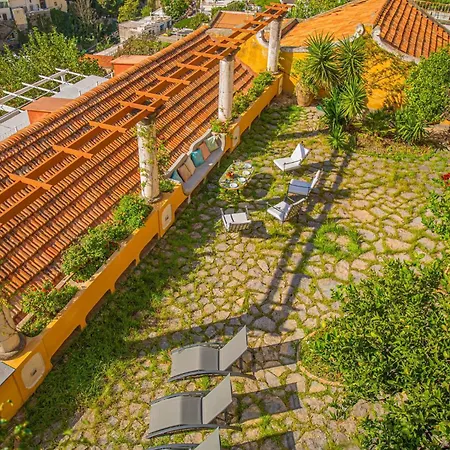 Villa La Pistrice With Seaview And Enclosed Garden