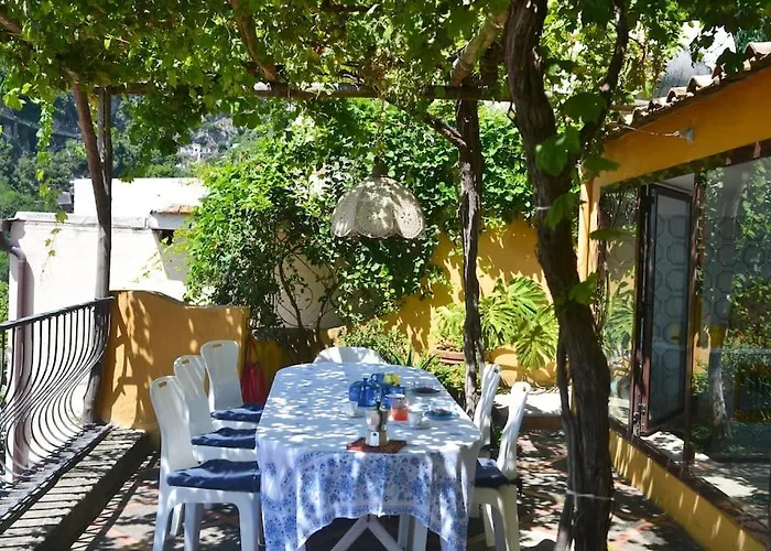 Villa La Pistrice With Seaview And Enclosed Garden Positano