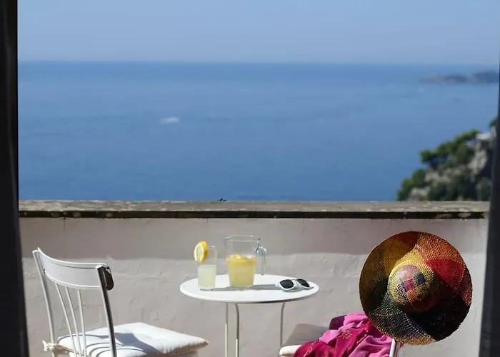 Villa La Pistrice With Seaview And Enclosed Garden * Positano