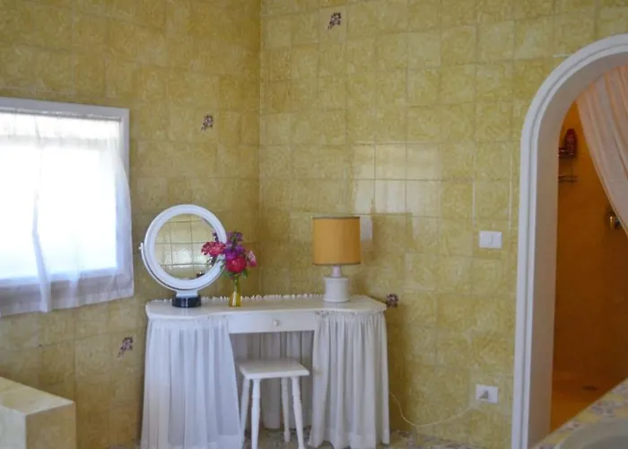 La Pistrice With Seaview And Enclosed Garden Villa *