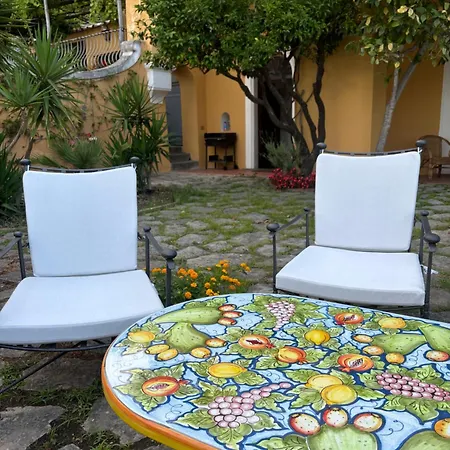 La Pistrice With Seaview And Enclosed Garden וילה